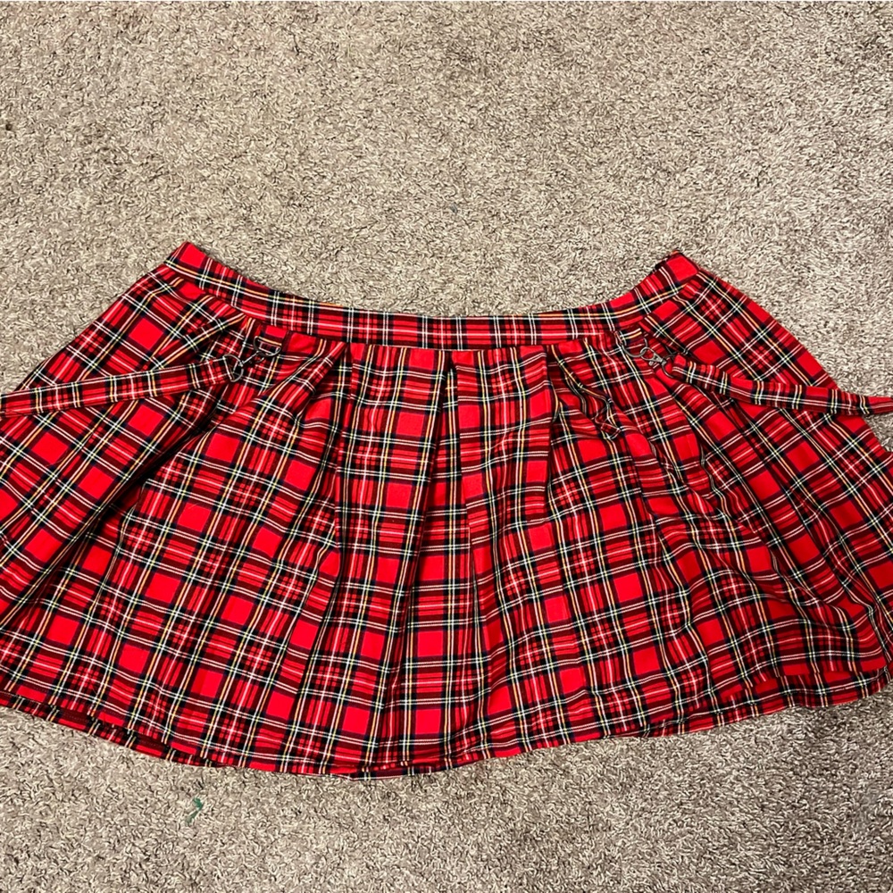 Hot Topic Plaid Pleated Skirt with Faux Suspenders NWT